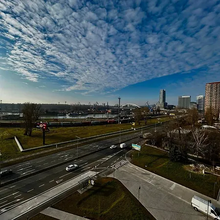 Luxury 3 Апартаменты *