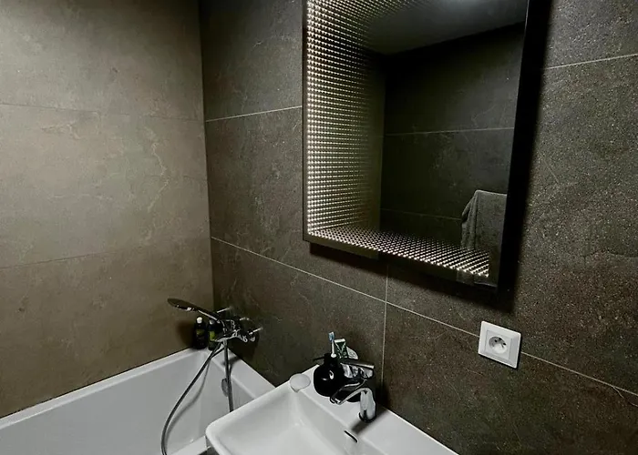 Luxury 3 براتسيلافا